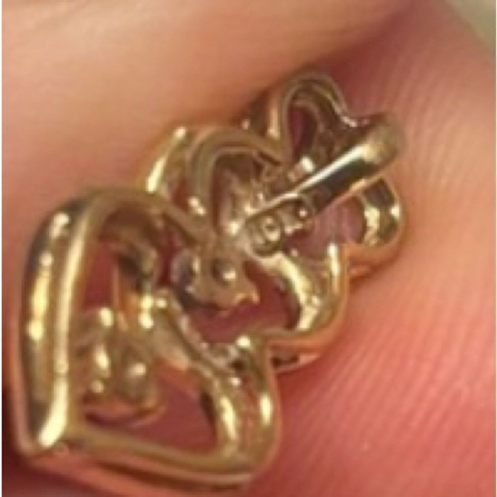 10K stamped Gold Tri-Heart Pendent with diamonds made in Italy - Picture 9 of 9